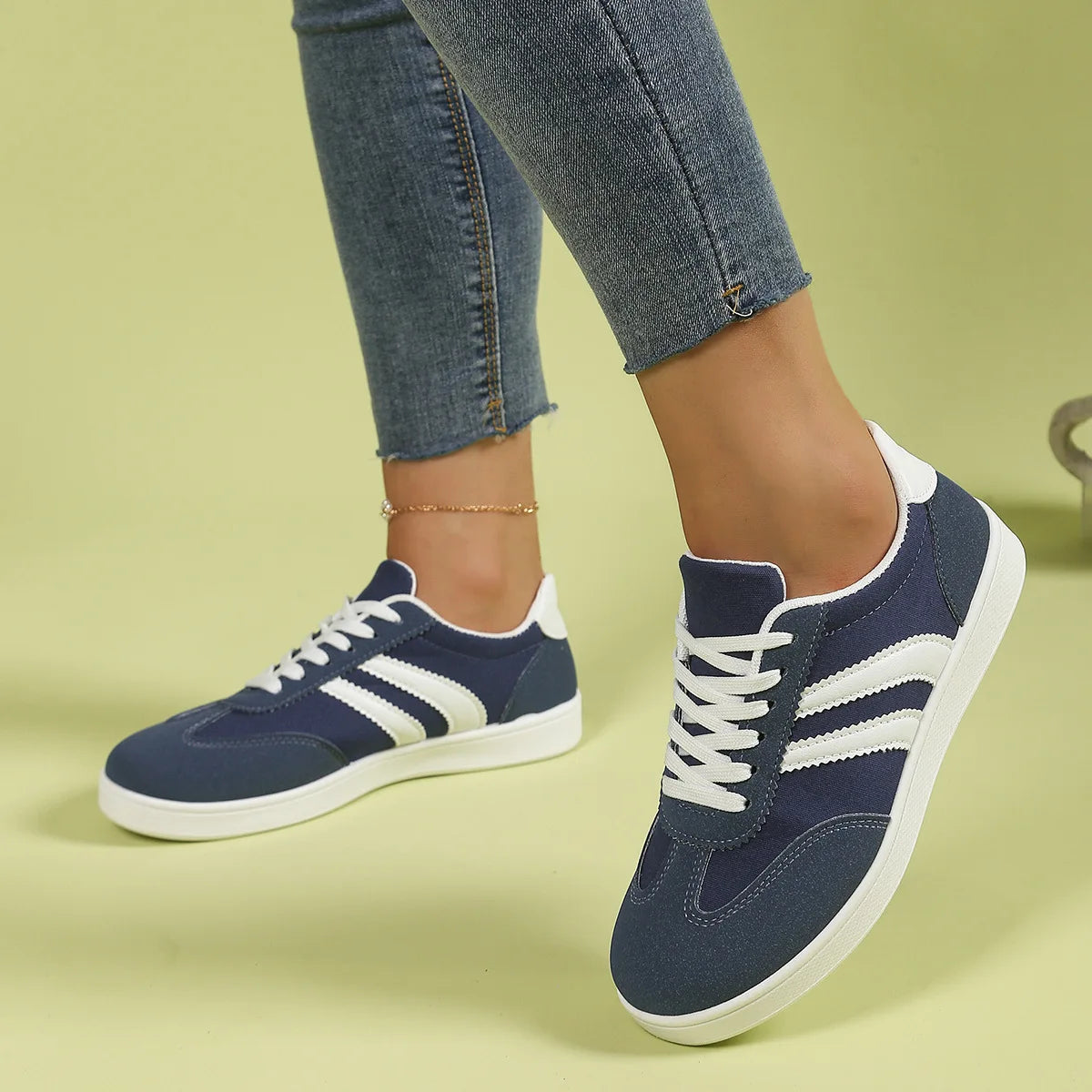 2026 Summer Athletic Shoes for Women Running Lightweight Lace-up Training Sneakers Women Size 43 Flat Sports Chaussures Femme